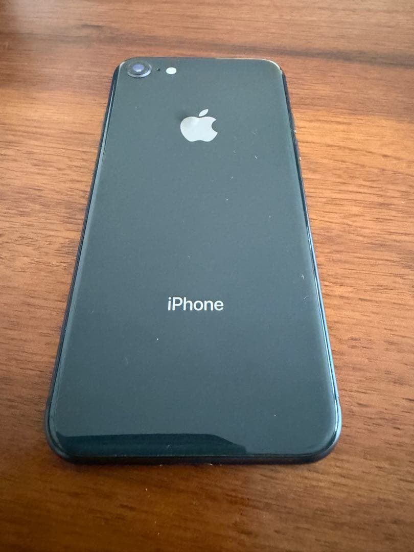 Apple iPhone 8 64GB スペースグレー 極美品 利用制限無し