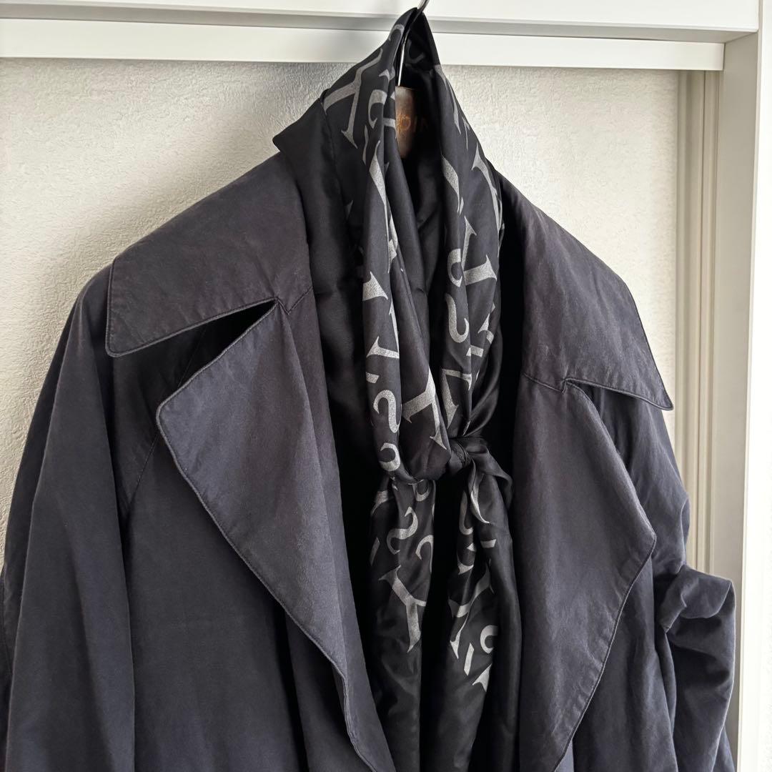 ヨウジヤマモト YOHJI YAMAMOTO ロゴ総柄 シルクスカーフ 黒