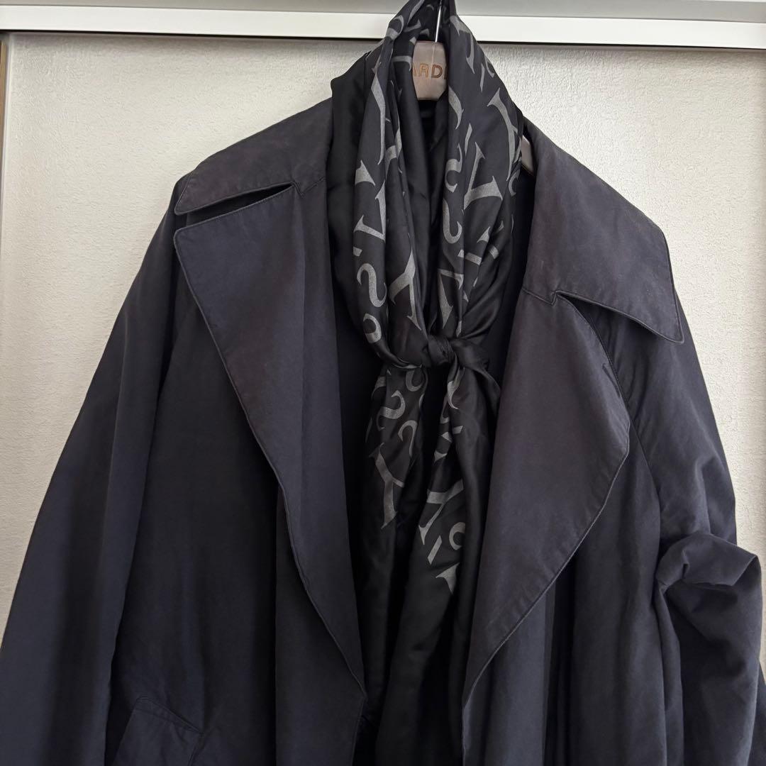 ヨウジヤマモト YOHJI YAMAMOTO ロゴ総柄 シルクスカーフ 黒