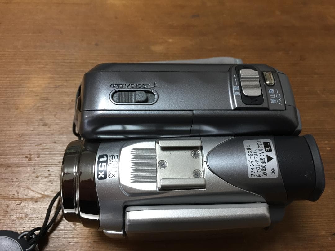 撮影再生ダビングOK　VICTOR　GR-DF590　付属品有　液晶綺麗