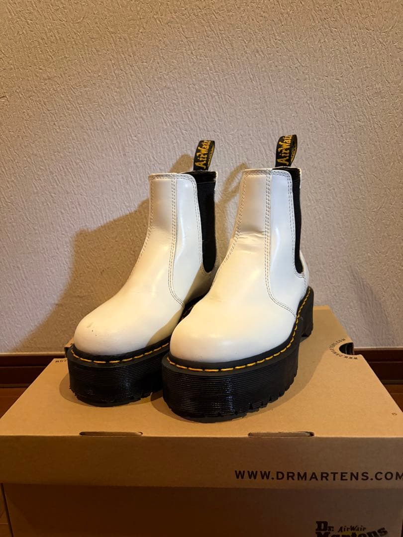 Dr. Martens ホワイト サイドゴアブーツ　23cm