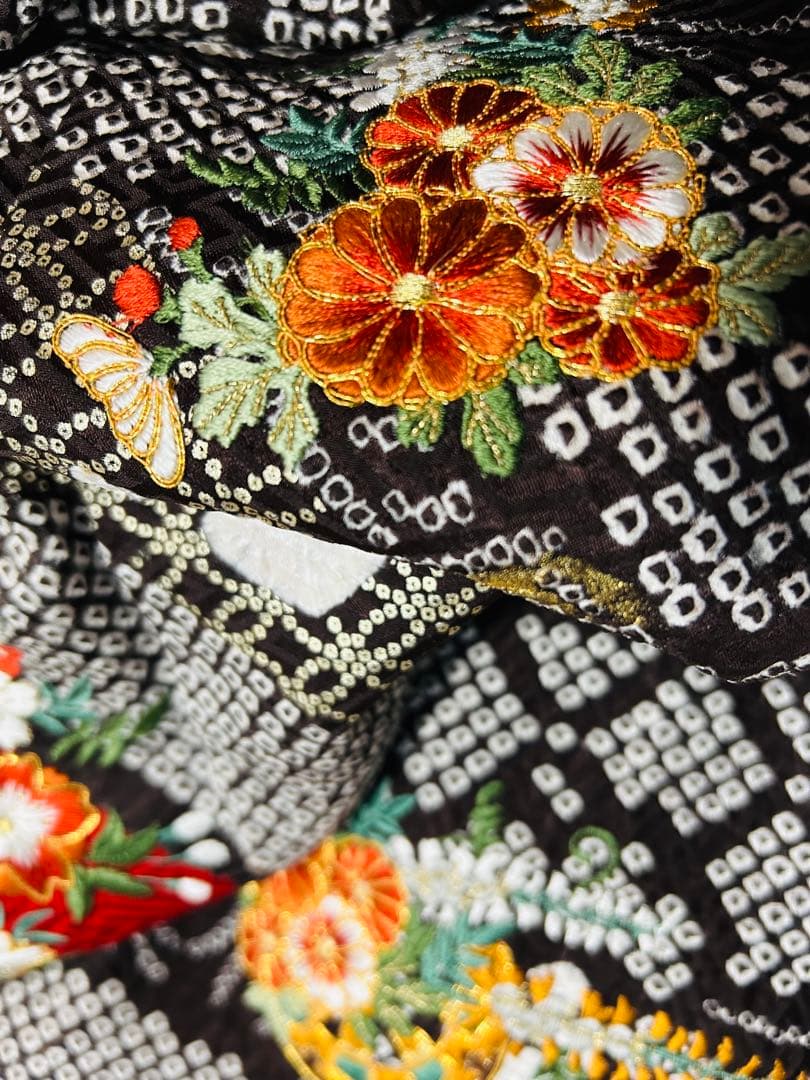 新品　高級な手絞りと素敵な刺繍のお手の込んだ お振袖25点完全フルセット