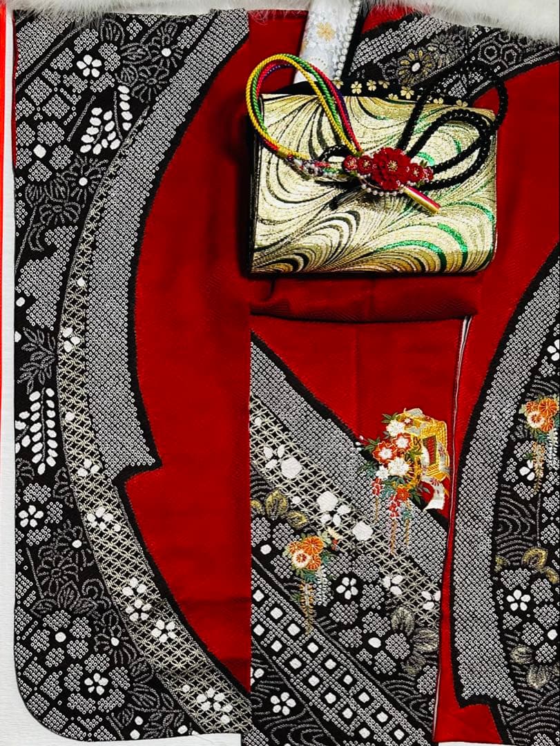 新品　高級な手絞りと素敵な刺繍のお手の込んだ お振袖25点完全フルセット