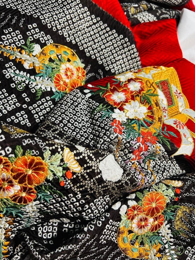 新品　高級な手絞りと素敵な刺繍のお手の込んだ お振袖25点完全フルセット
