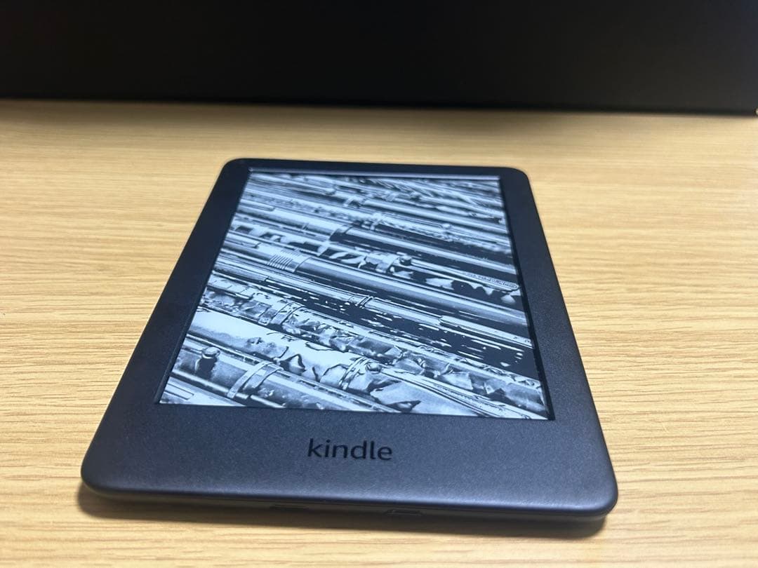 Amazon Kindle 第10世代 (8GB) 広告なし ケース付き