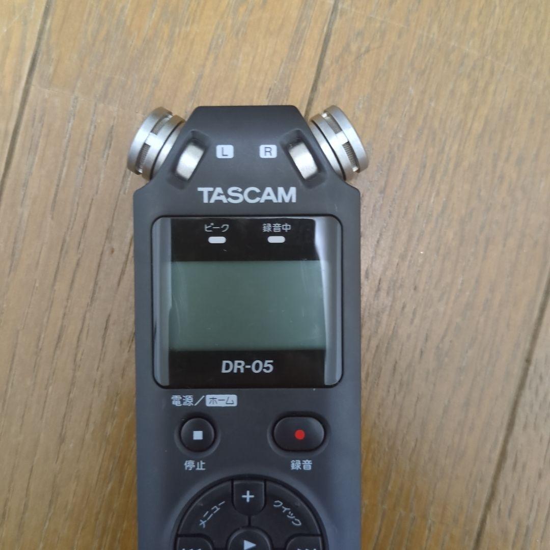 TASCAM DR-05 ハンディレコーダー