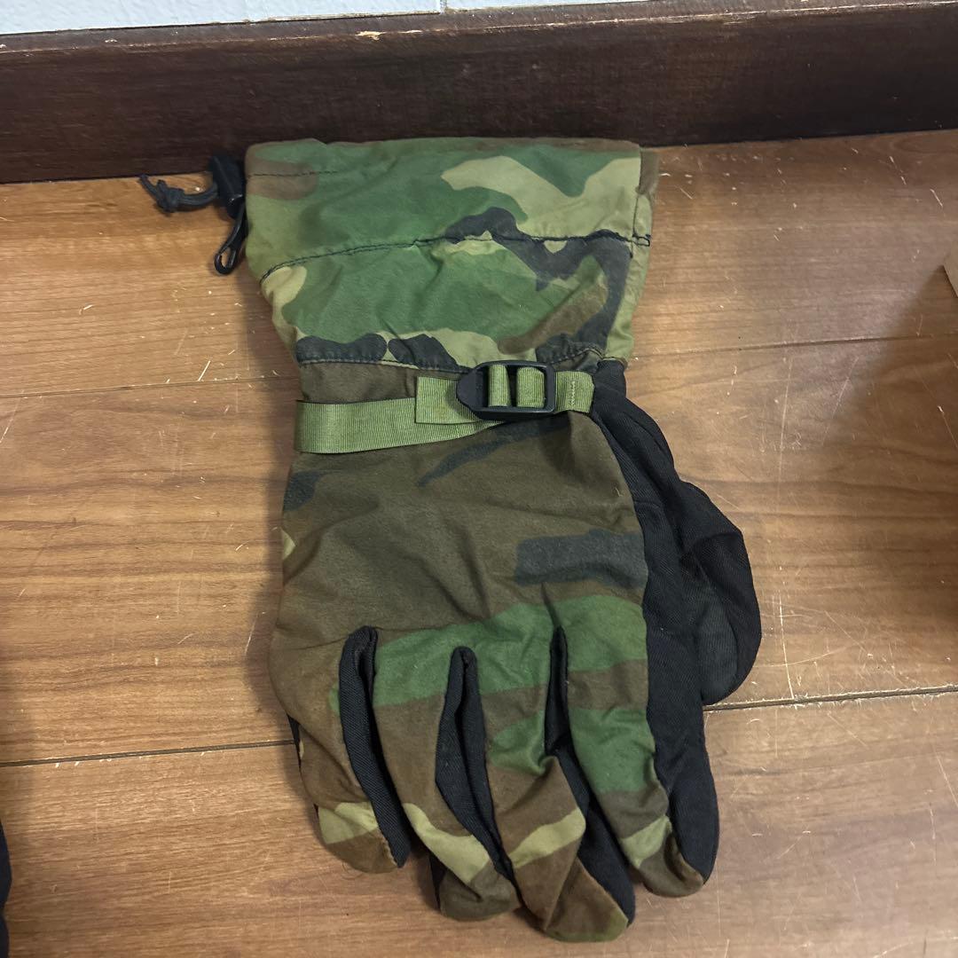 米軍　実物　GORE−TEX ゴアテックス　グローブ　フリーサイズ　送料無料①