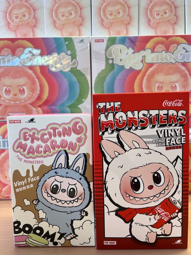 新品・2点セットPOPMART LABUBU マカロン ＆ コカ・コーラ ラブブ