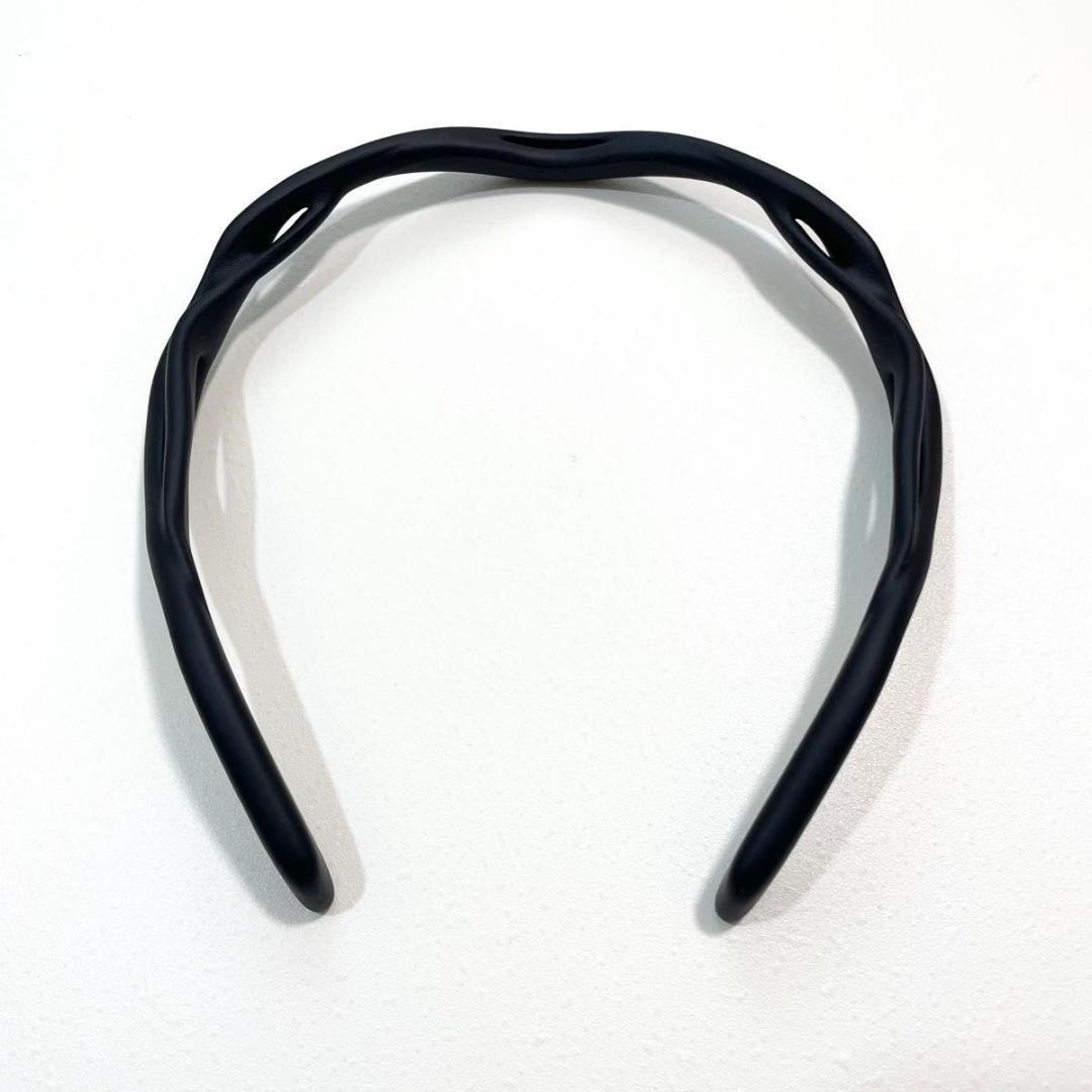 プラダ カチューシャ ヘアアクセサリー エンボス ボックス 上品 黒 新品未使用