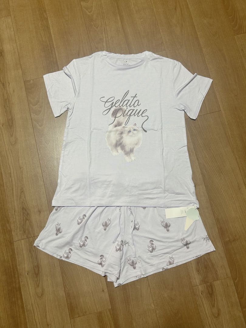 CAT柄ワンポイントTシャツ&ショートパンツセット