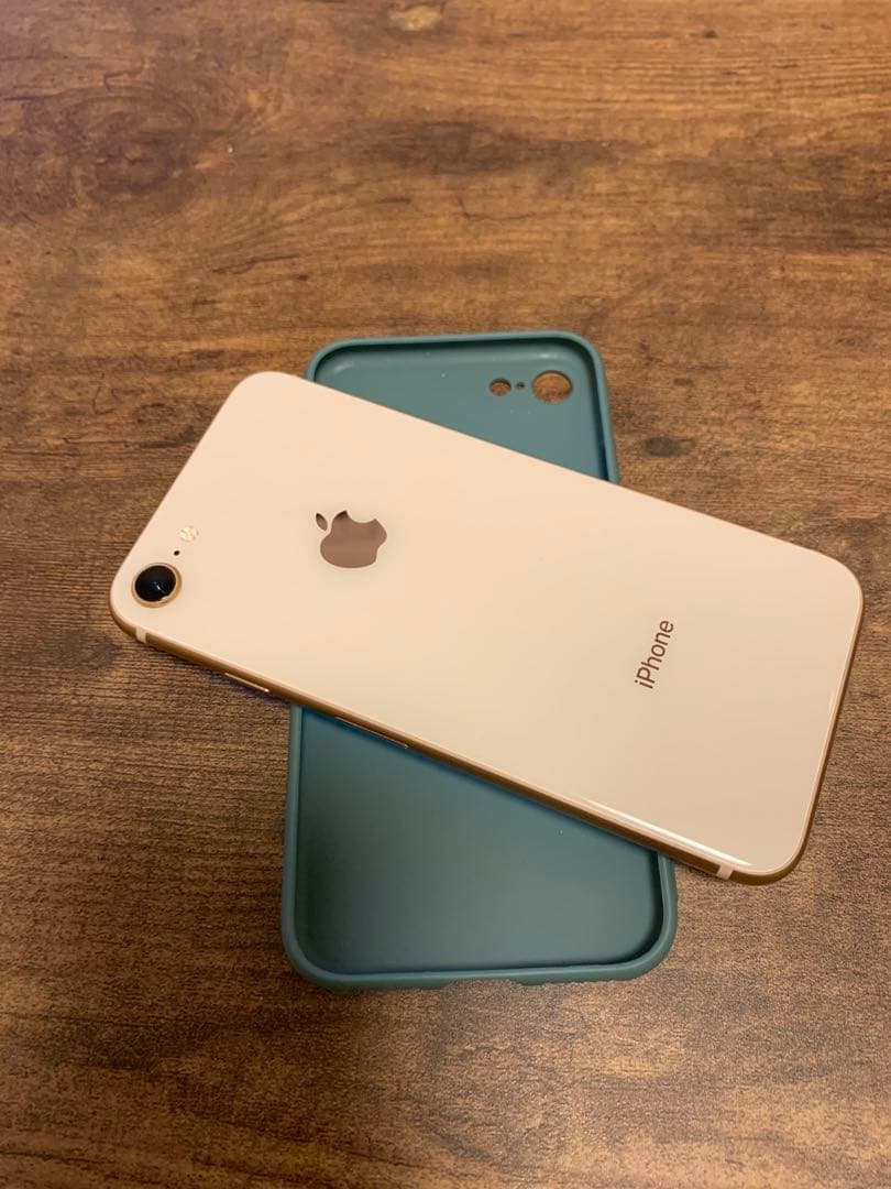 【美品】iPhone8 本体のみ