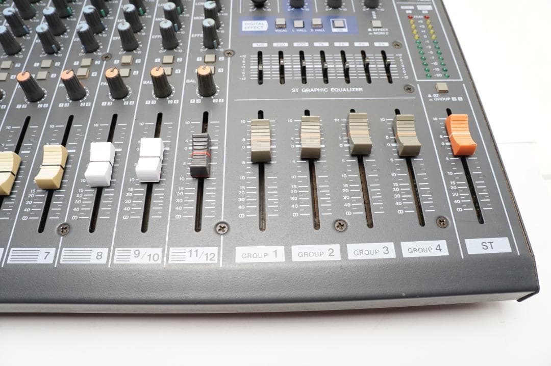 ＜動作品＞ YAMAHA MX 12/4 アナログミキサー