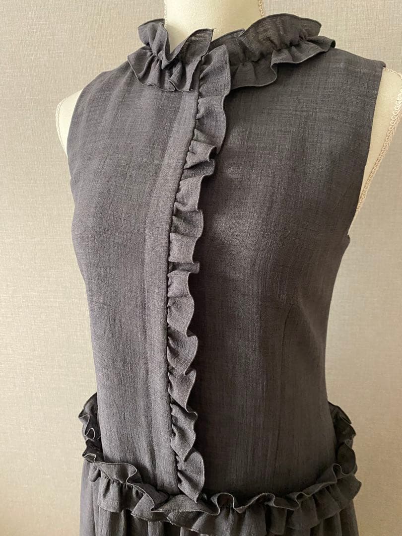着用数回美品デイジーリンフォクシー　38Dress Frill Lady グレー