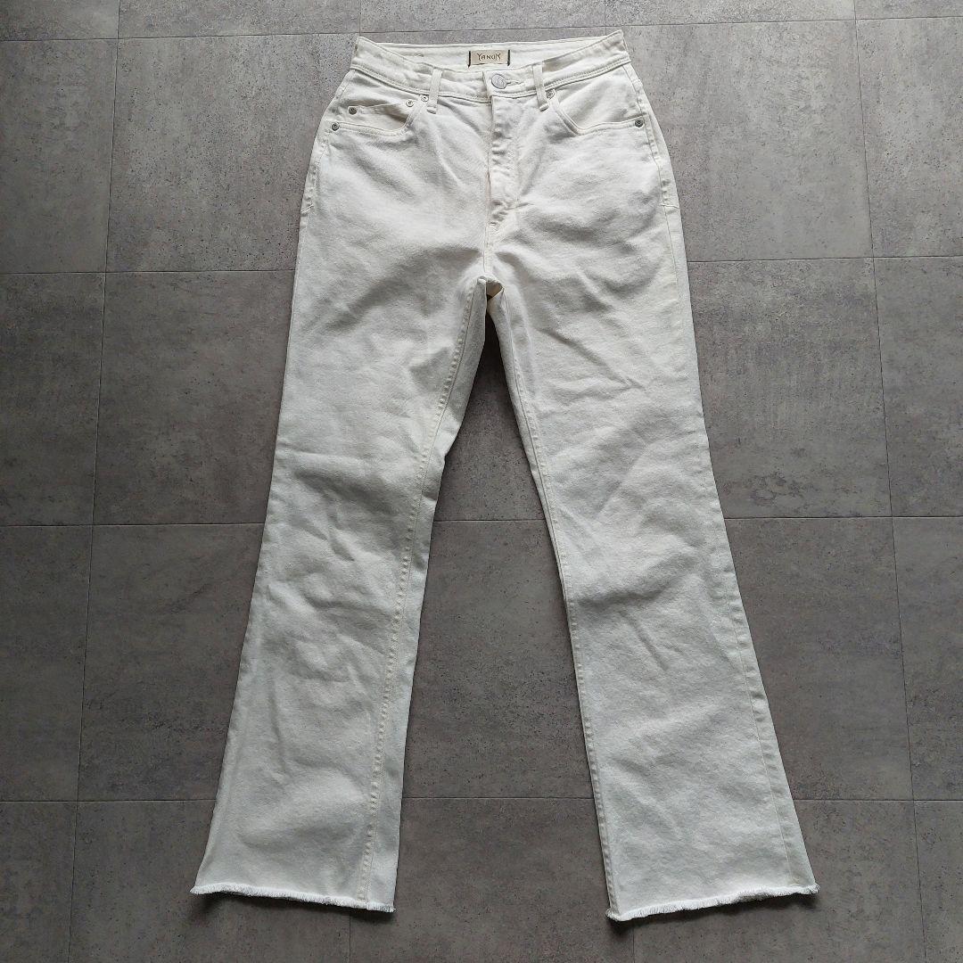 美品 24ss ヤヌーク YANUK セミフレア 25 ホワイト カットオフ