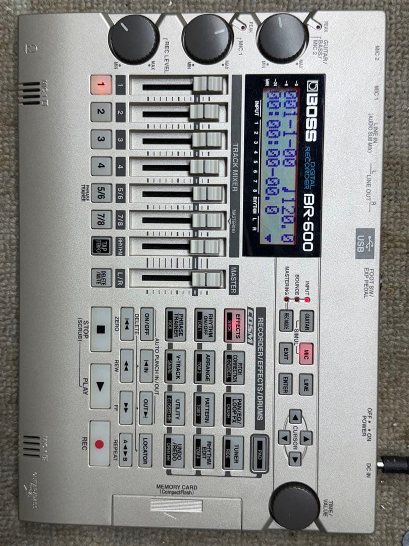 BOSS BR-600 マルチトラックレコーダー