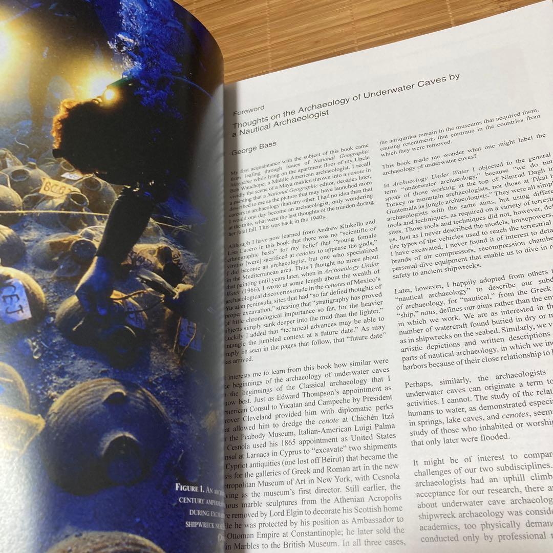 the archaeology underwater caves(専門書)