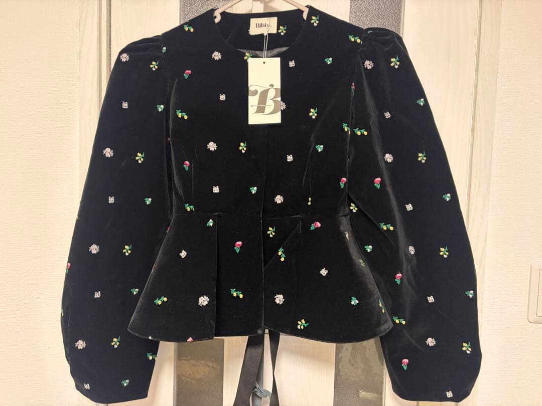 Bibiy.B.STARRY PEPURAMU CARDIGAN 翌日発送
