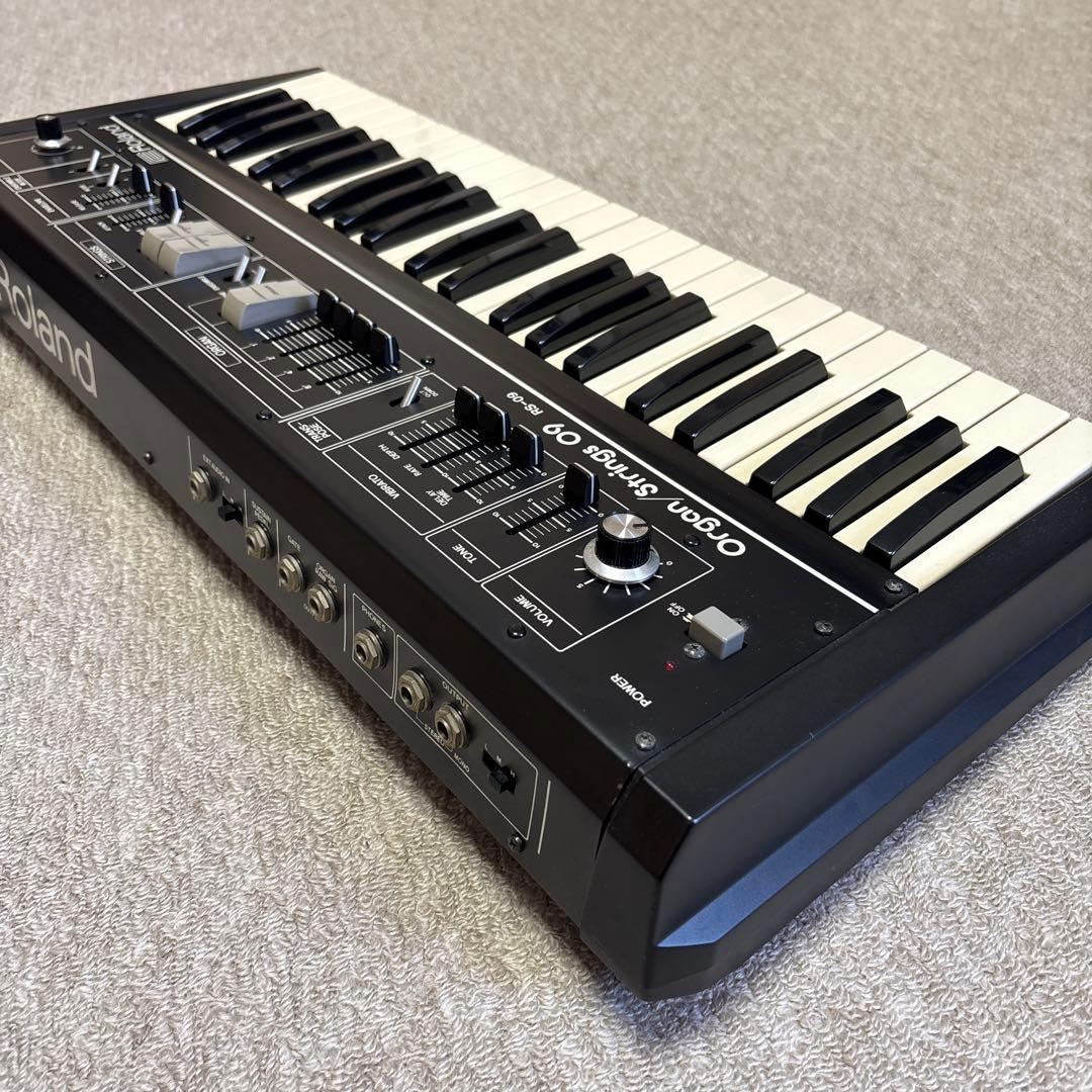 Roland RS-09 Organ / Strings 前期型