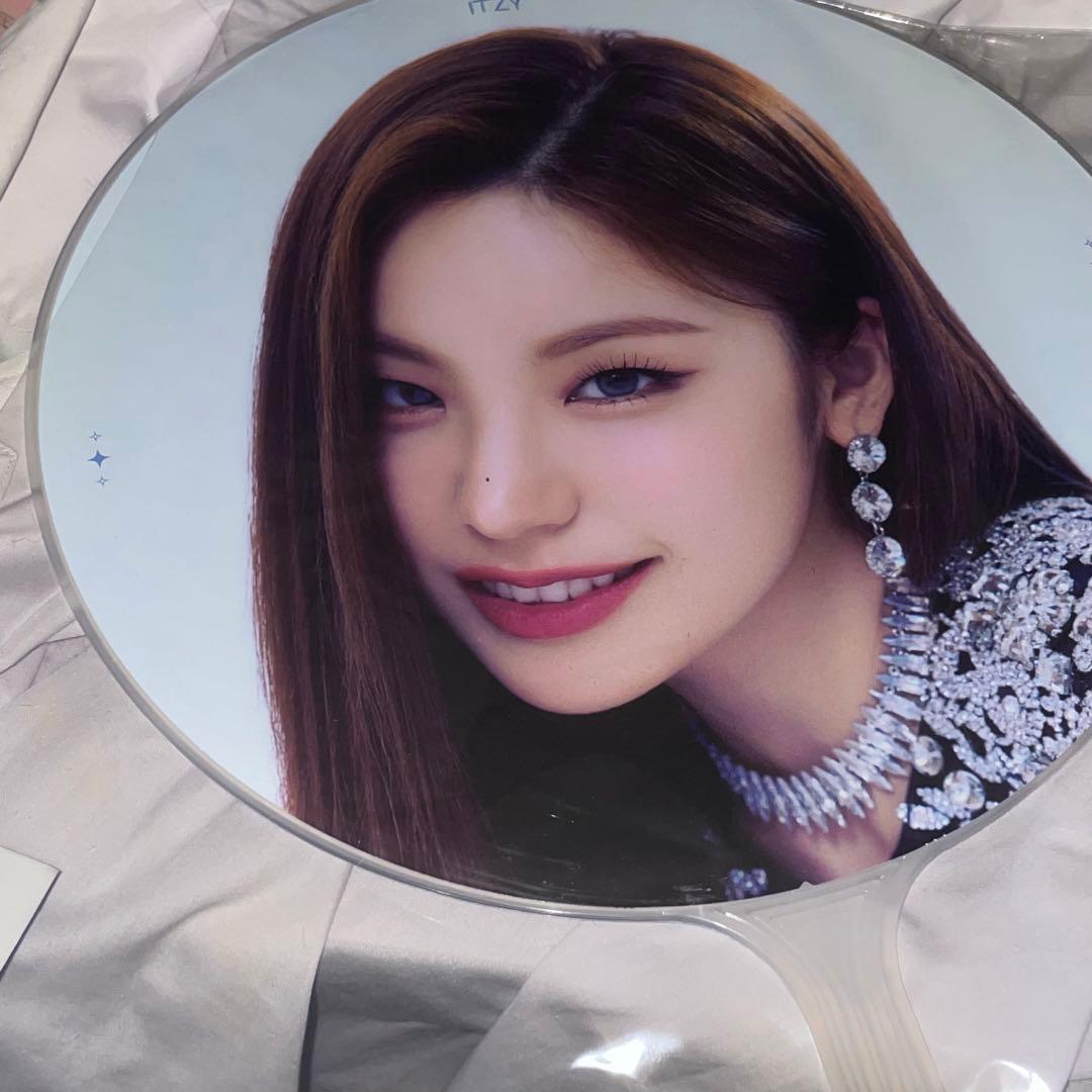 ITZY Checkmate イェジ ワルツ うちわ アクスタセット