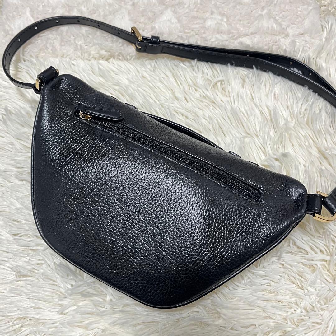 MICHAEL KORS ブラック レザー ボディバッグ ファニーパック