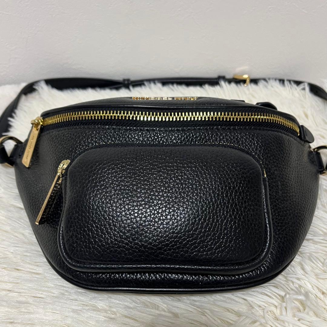 MICHAEL KORS ブラック レザー ボディバッグ ファニーパック