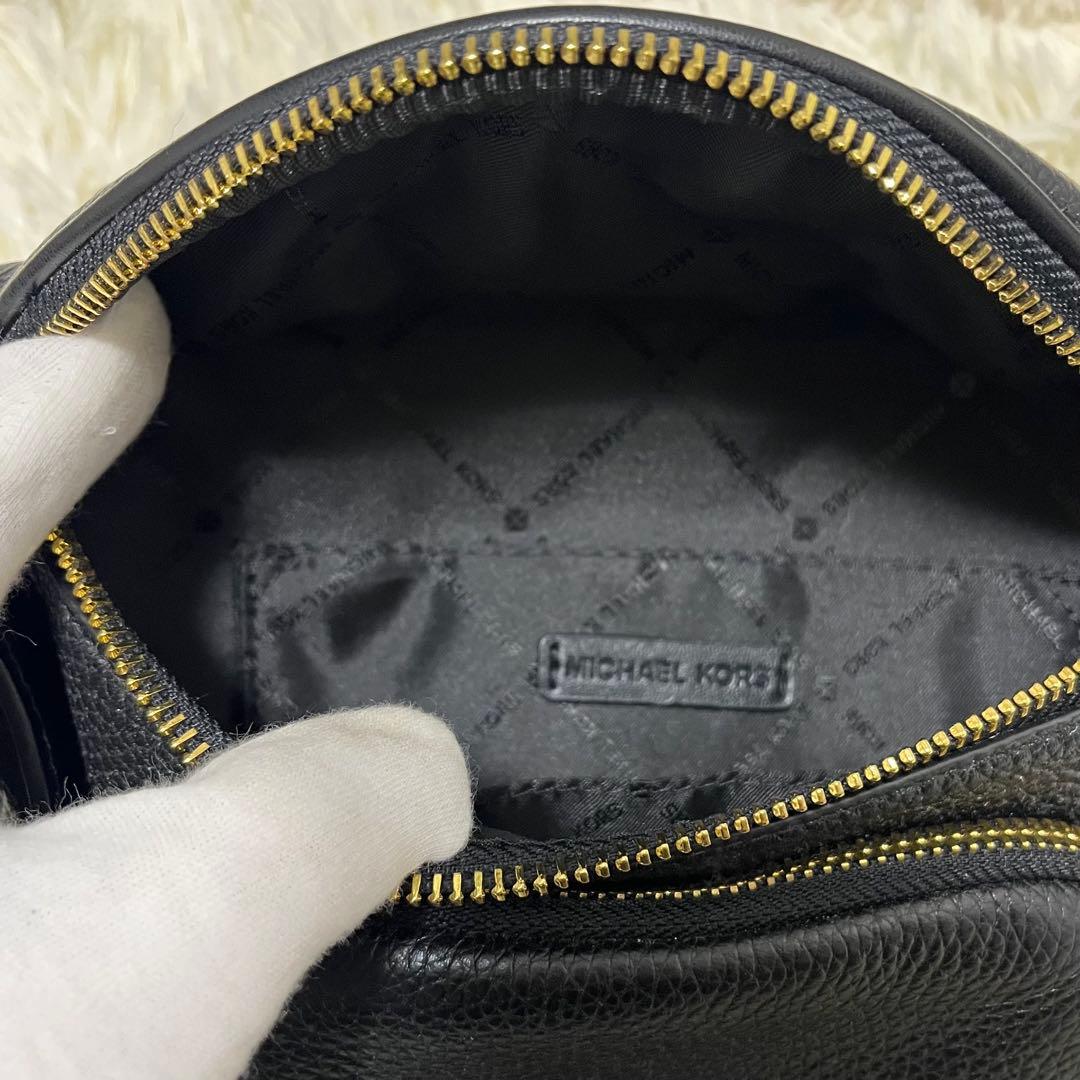 MICHAEL KORS ブラック レザー ボディバッグ ファニーパック