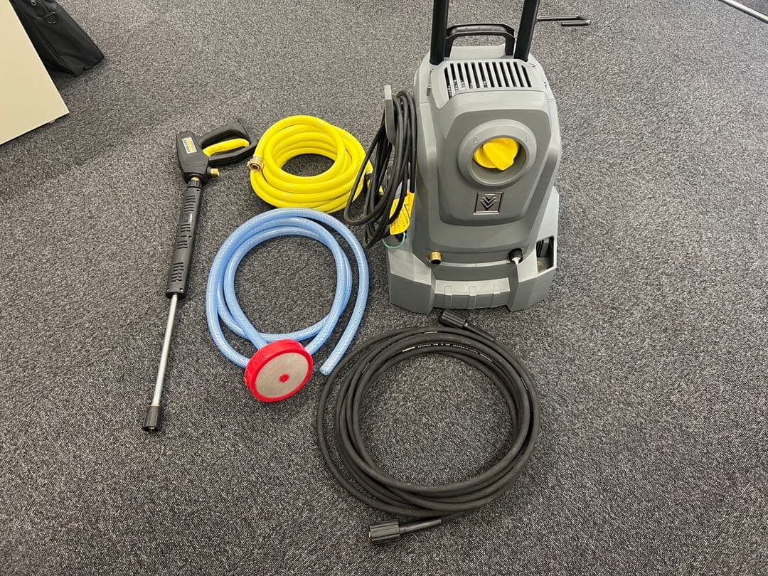 ★美品★ケルヒャー高圧洗浄機HD 4/8 Classic備品付き。手渡し希望