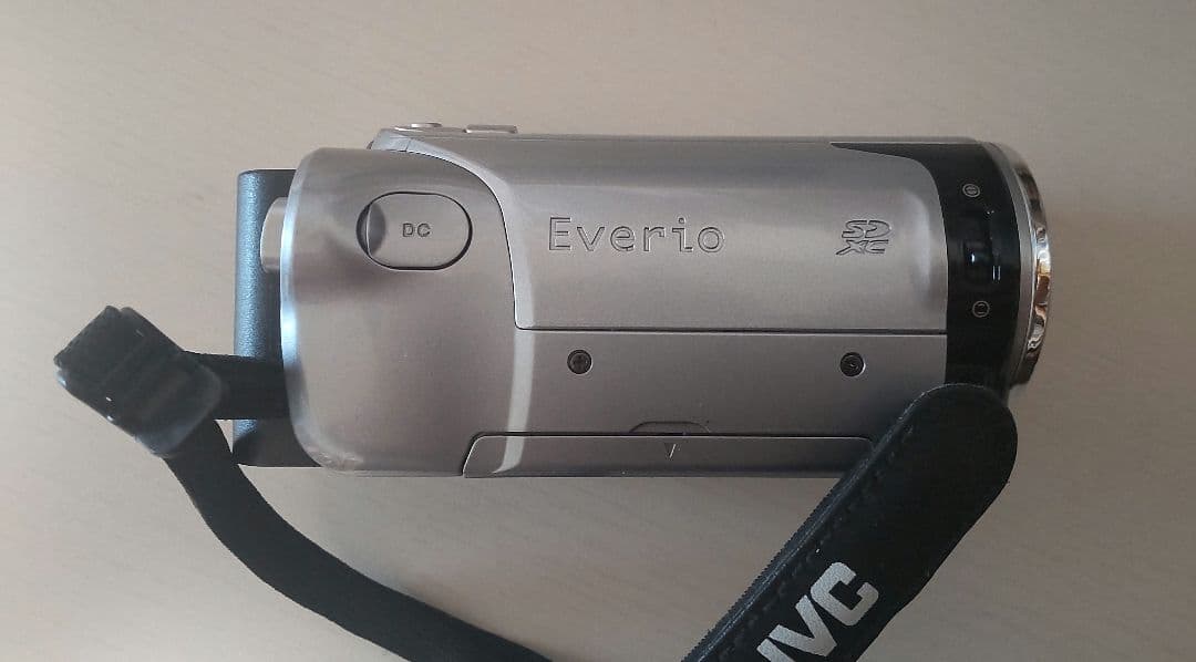 JVC Everio エブリオ GZ-HM450 ビデオカメラ　40倍ズーム