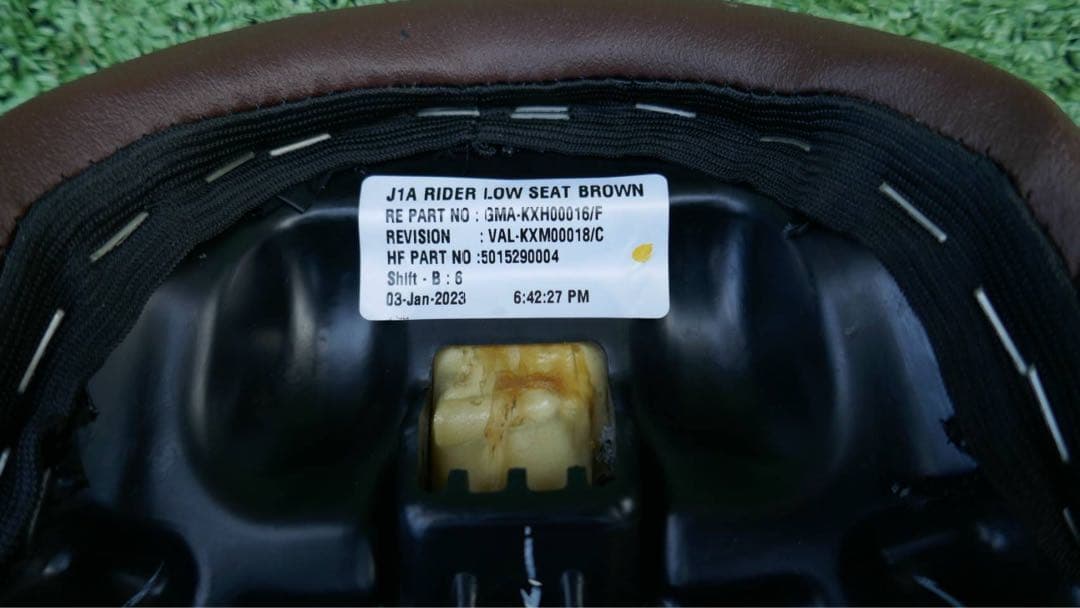 ロイヤルエンフィールド クラシック350 オプション ローシート