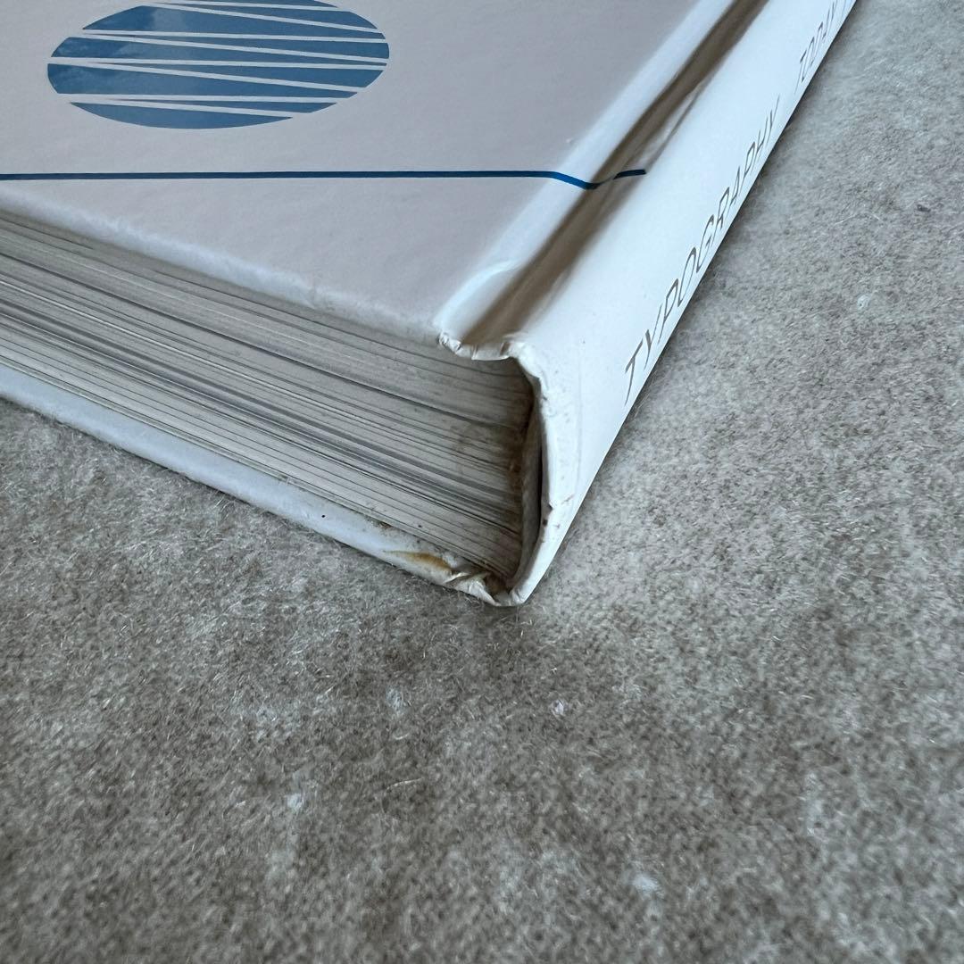 洋書 Typography Today