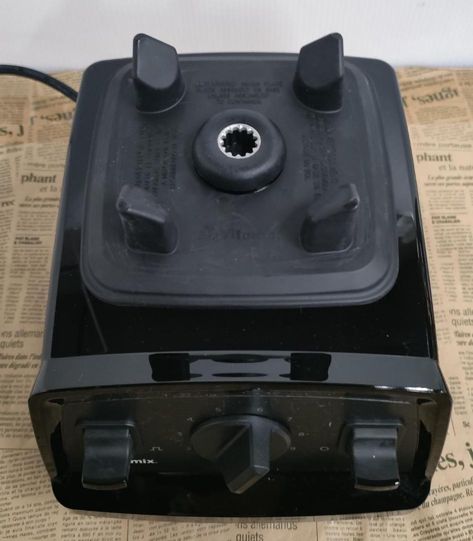 【美品】Vitamix E310 ブラック 動作点検・除菌済