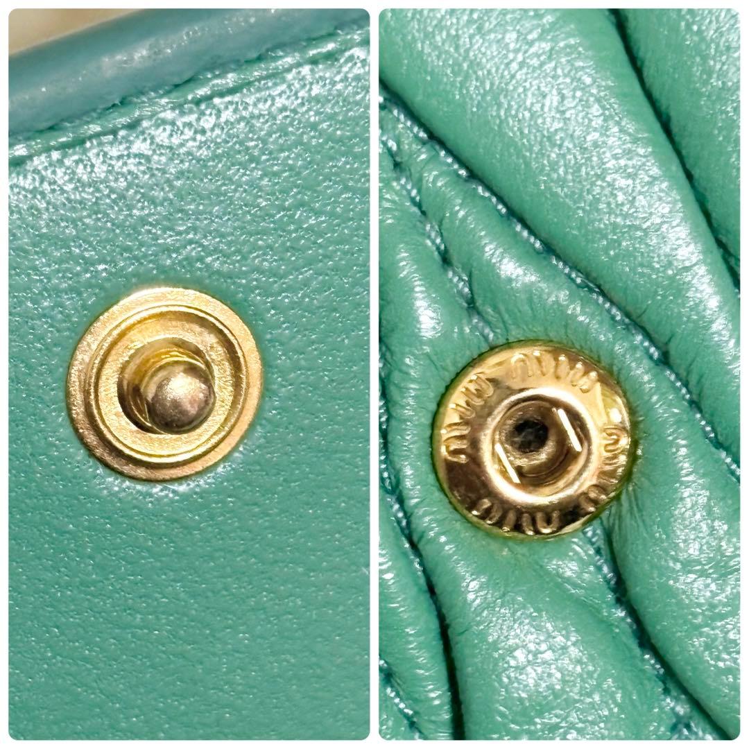 美品✨ミュウミュウ 現行 三つ折り財布 マテラッセ　ロゴ　緑 RFID 箱付き