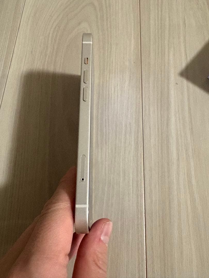 Apple iPhone 13ホワイト 本体