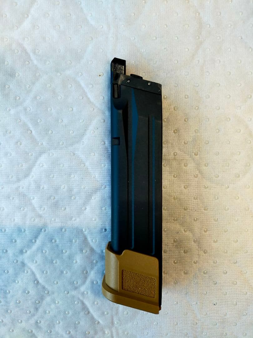 SIG M17 M18 co2マガジン タン 改良版 02-3