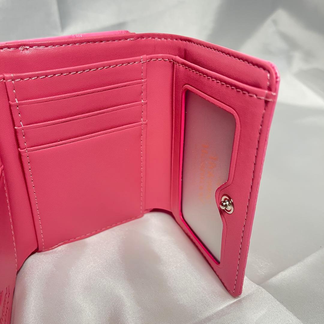 新品 Vivienne Westwood ピンク クロコダイル柄 三つ折り財布