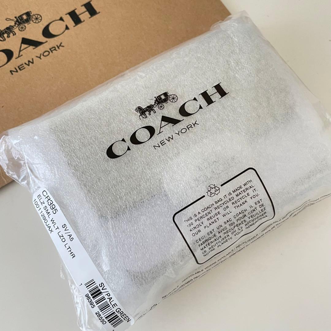 COACH コーチ　折り財布　ペールグリーン 二つ折り財布