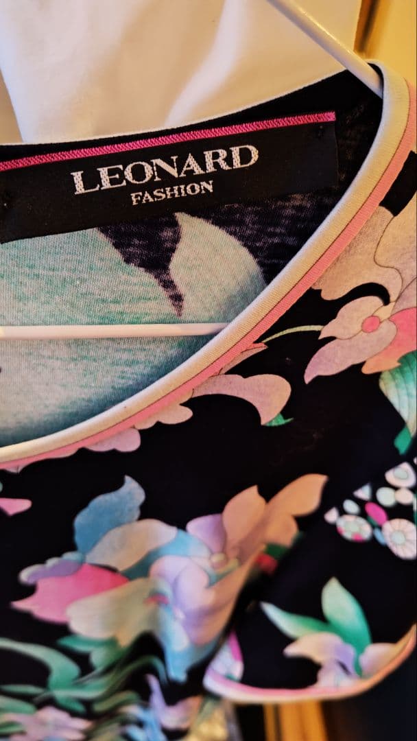 LEONARD　レオナール フラワープリント 半袖Tシャツ　42