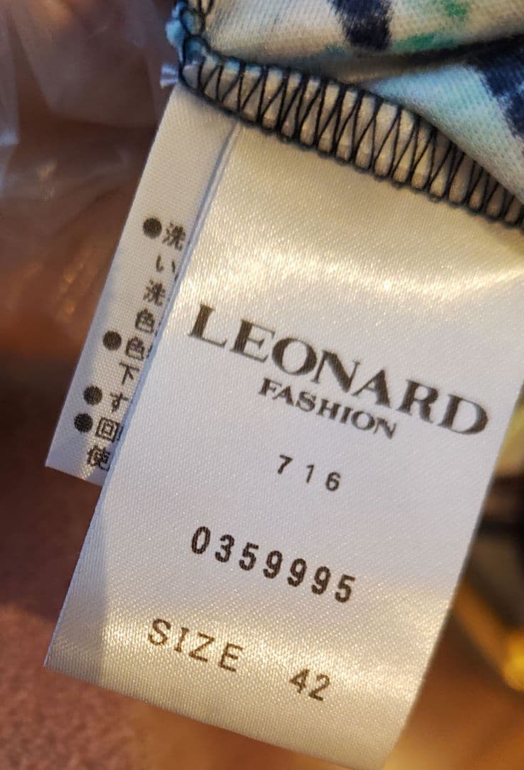 LEONARD　レオナール フラワープリント 半袖Tシャツ　42