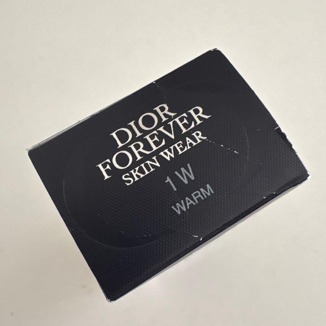 Dior ディオールフォーエヴァーフルイドスキンウェア１Ｗ　ウォーム