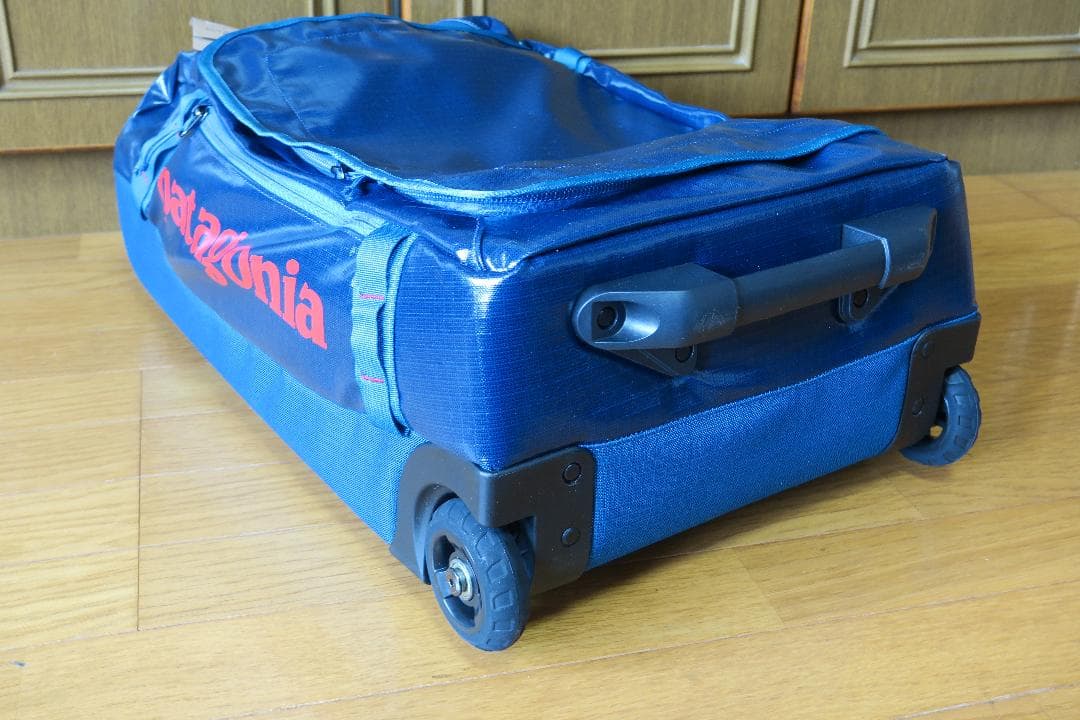 新品未使用！PATAGONIA　ブラックホール・ウィールド・ダッフル 40ℓ