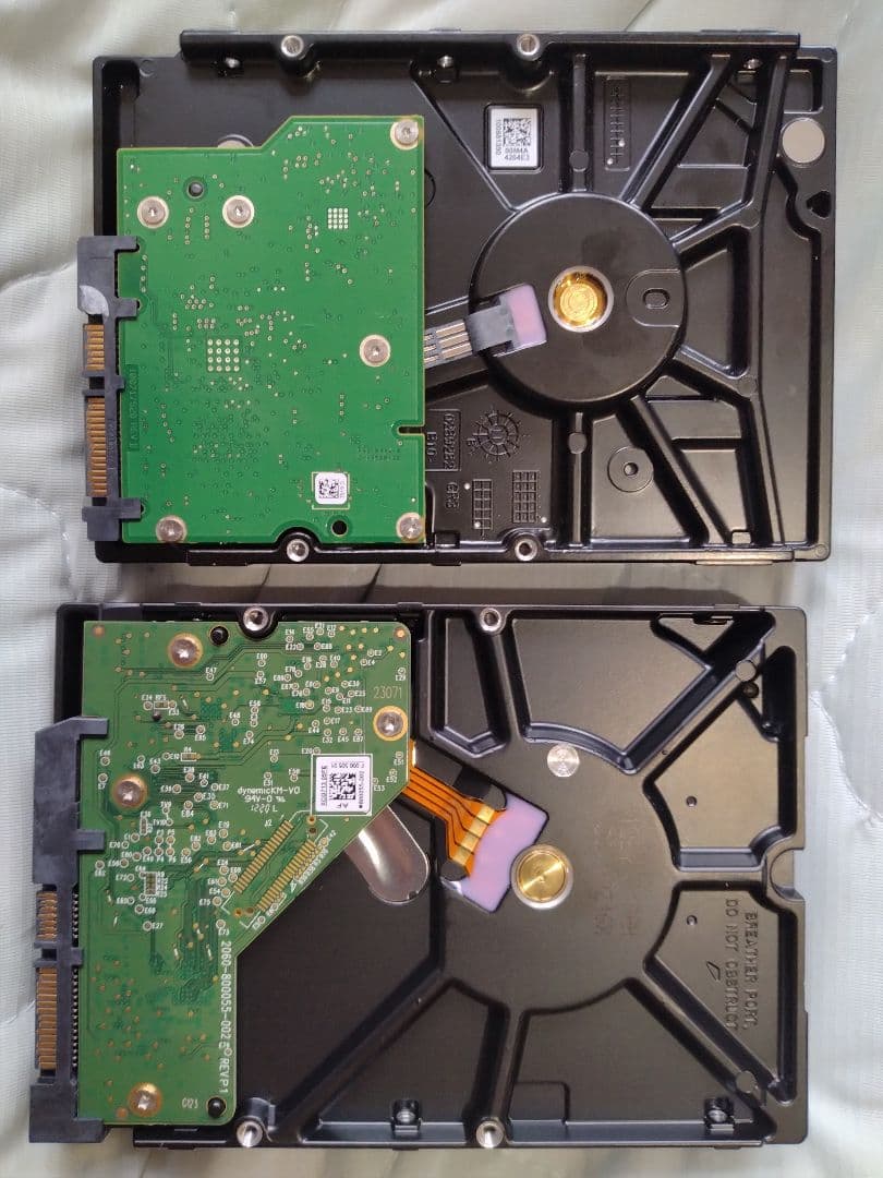 即購入値下げ大歓迎！Seagate 3TB & WD 4TB 内蔵型HDDセット