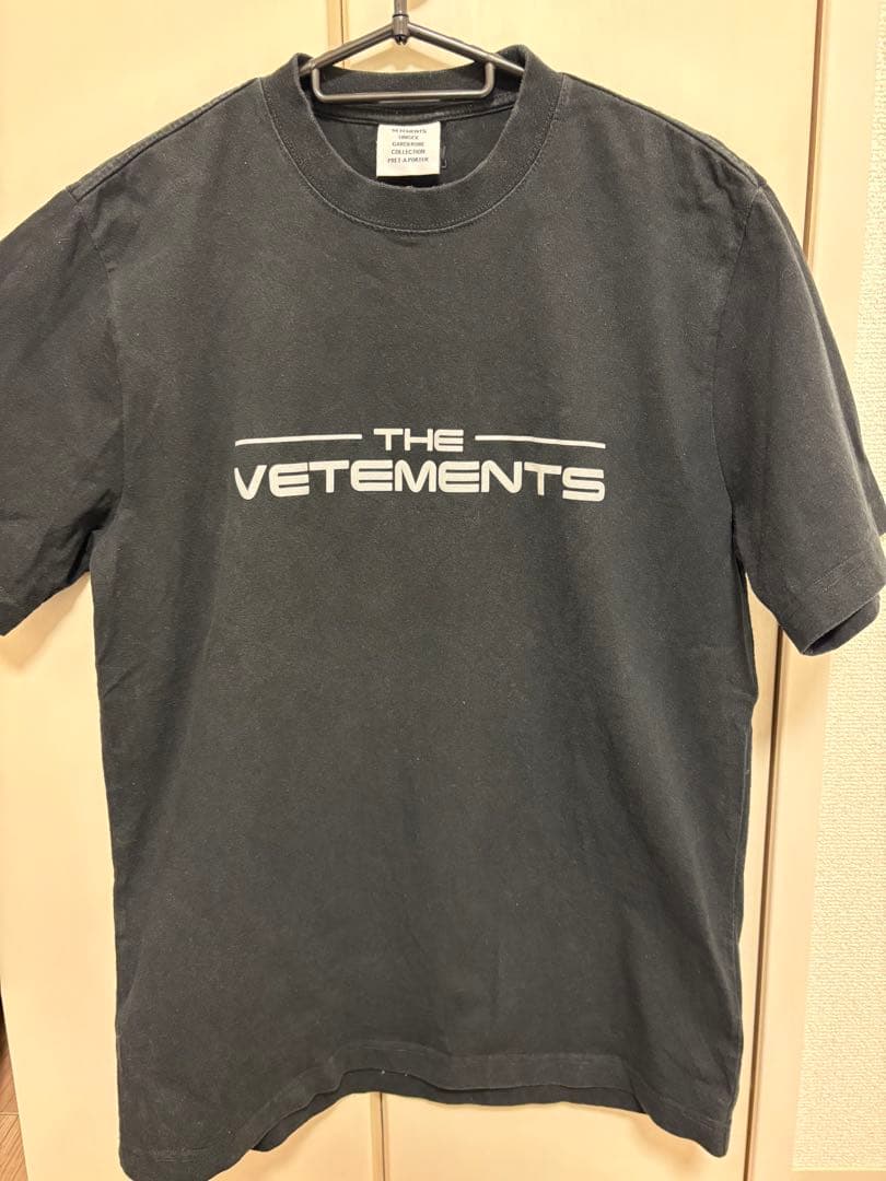 VETEMENTS Tシャツ