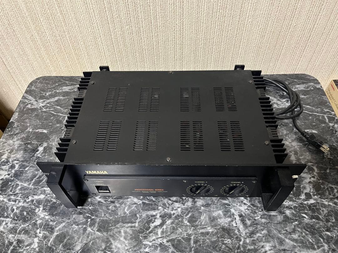 YAMAHA P2100 パワーアンプ 音響機器 動作未確認なためジャンク品