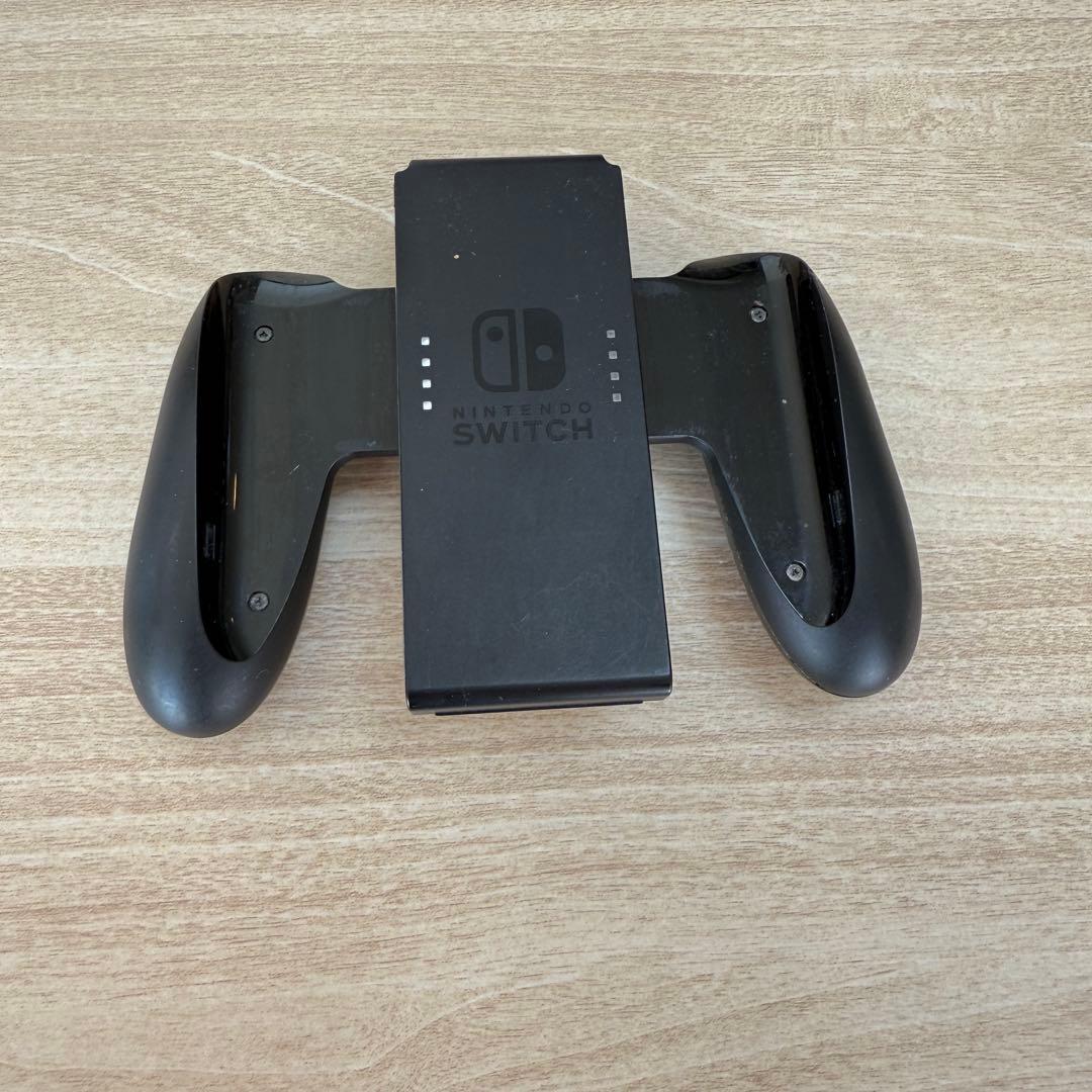 美品　Nintendo Switch 本体 ポーチ付き 箱無し