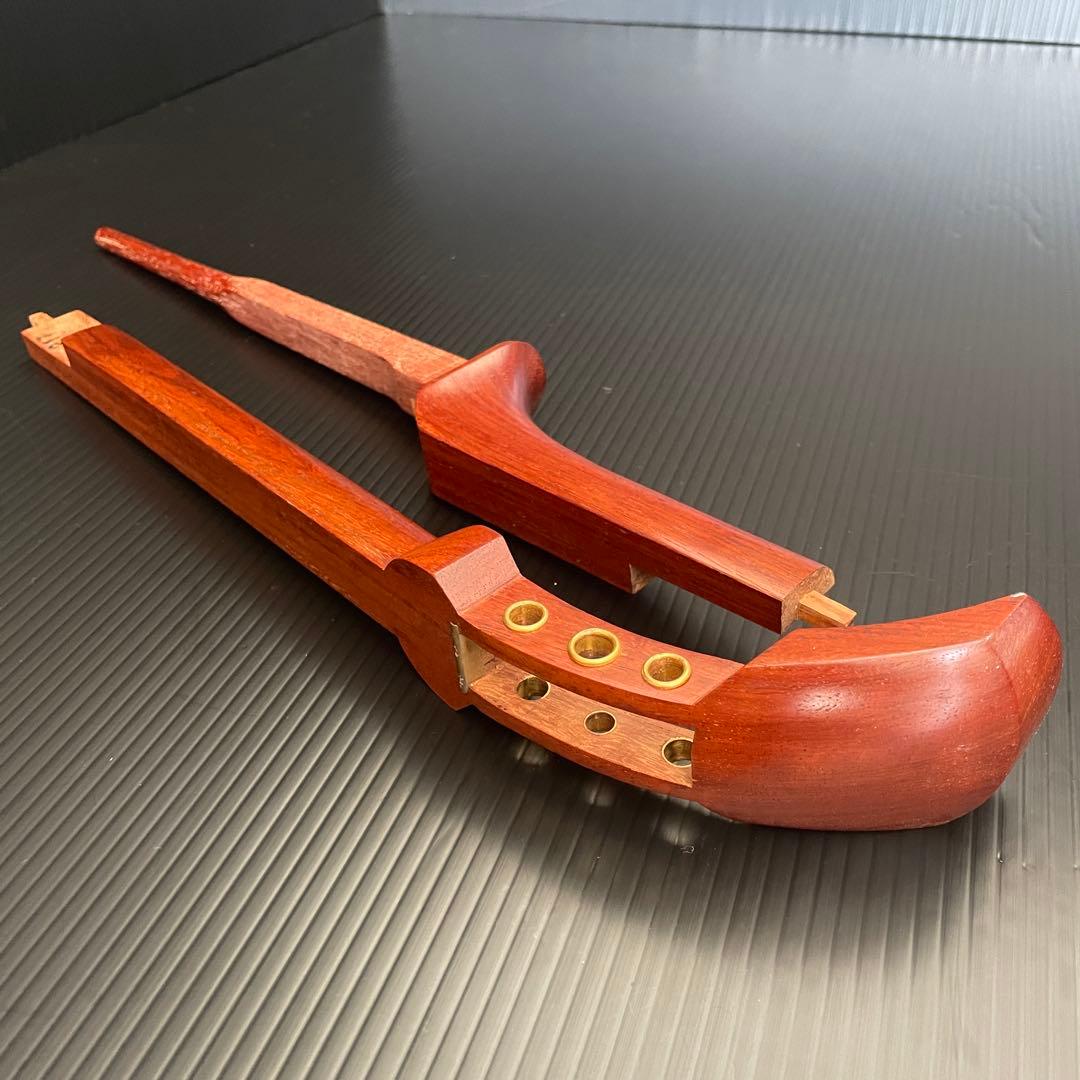 『皮破れなし』 紅木 胡弓 三味線 丸打胴 犬皮 黒檀 糸巻 和楽器 70cm
