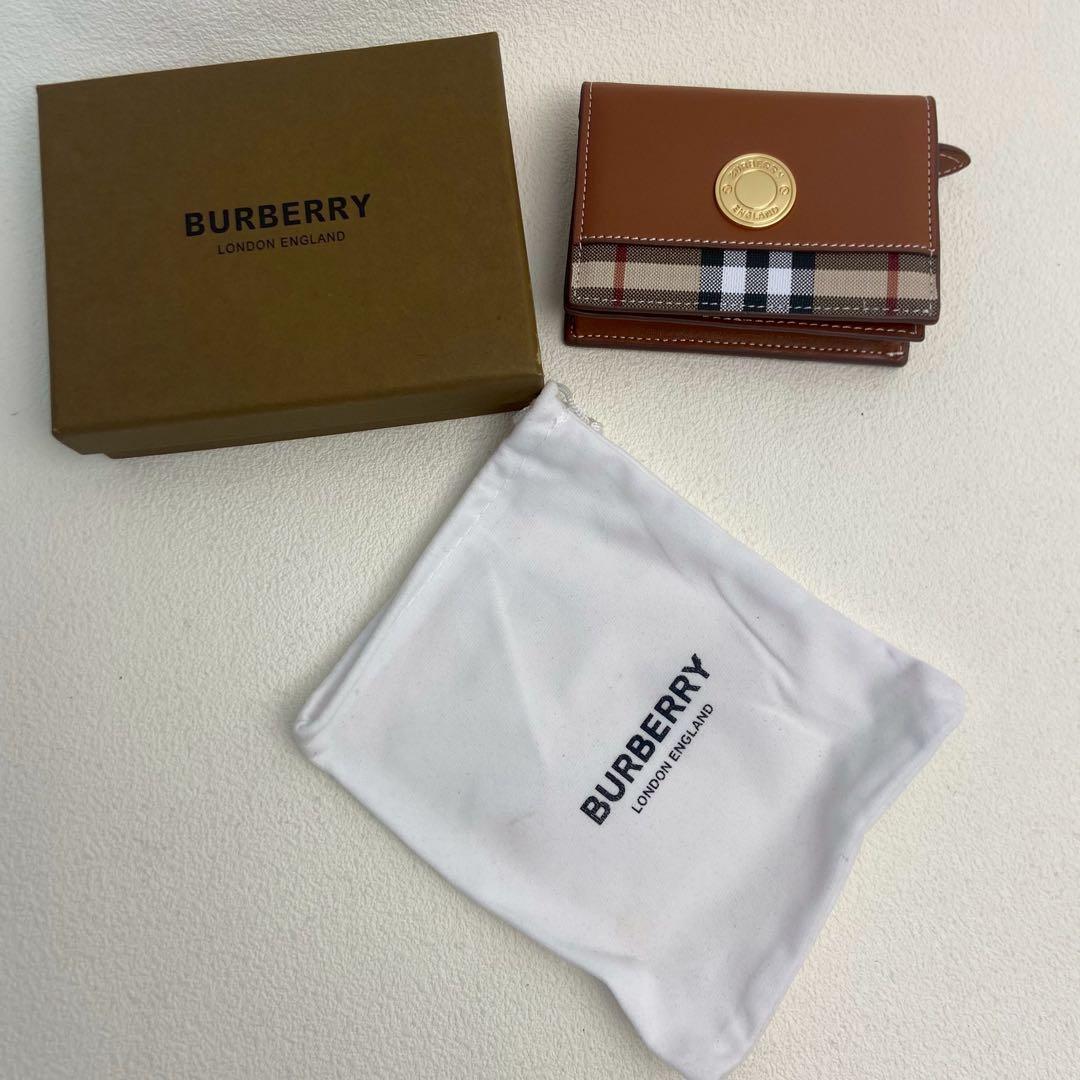 Burberry チェック柄 レザー 二つ折り財布 ブラウン 中古品