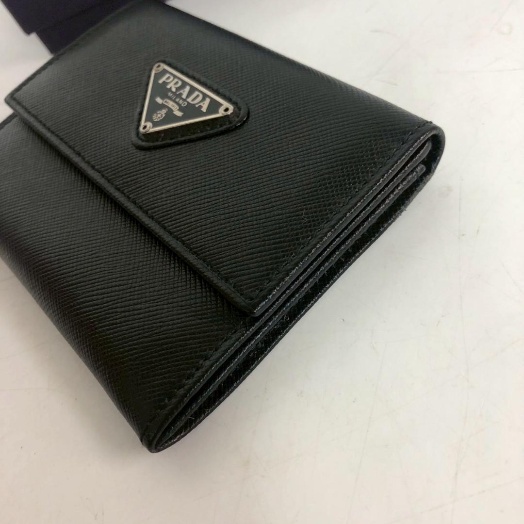 PRADA プラダ 三角ロゴ 三つ折り財布 サフィアーノレザー 黒