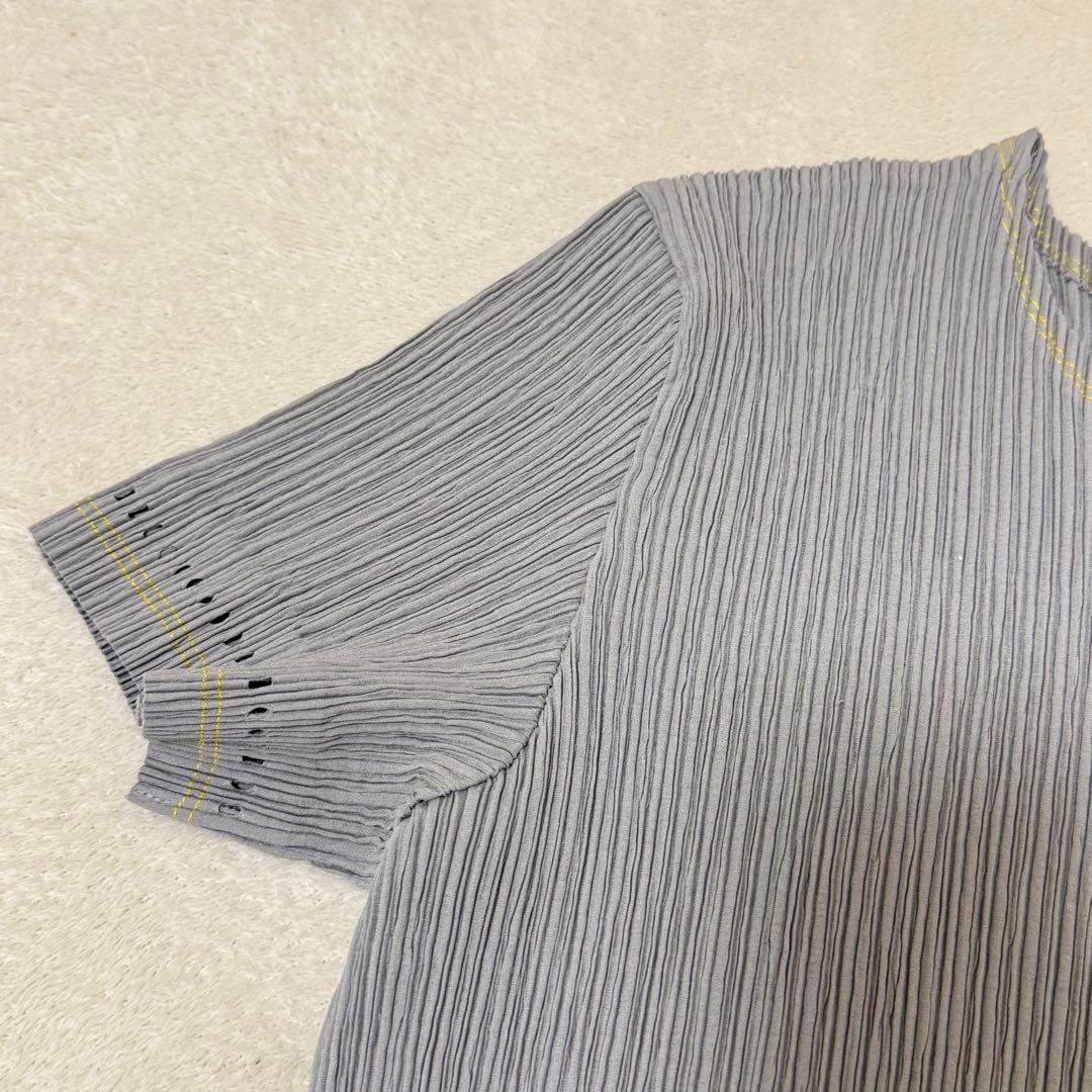 極美品✨ISSEY MIYAKE プリーツ　グレー　半袖　Mサイズ トップス