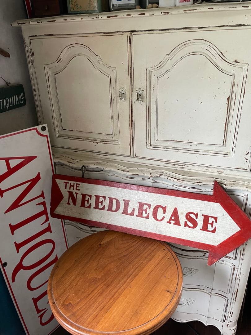 アンティーク　木製　サイン　プレート　看板　NEEDLECASE アメリカ　レア