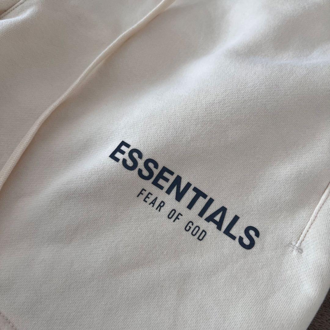 ESSENTIALS ショートパンツ アイボリー